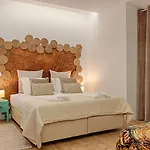 On City Suites